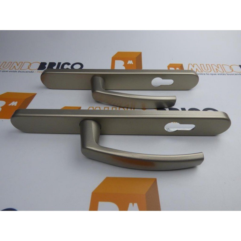 Juego de manillas en color inox para puertas de PVC con bocallave Juego de manillas en color inox para puertas de PVC con bocallave